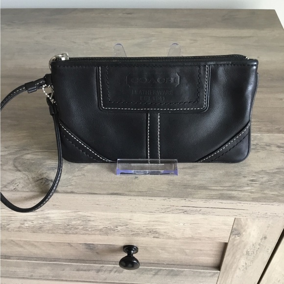Coach Handbags - Vintage Coach Wristlet Black Leather Zip Top Silvertone Hardware